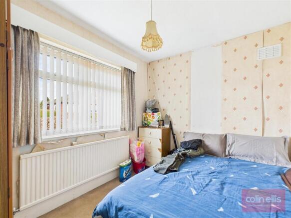 2 bed Semi-Detached Bungalow for sale Image 9