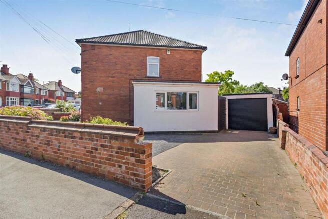 3 bed Semi-Detached for sale Image 12
