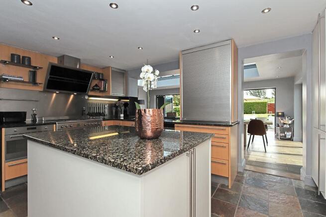 Mag-Kitchen_3.jpg