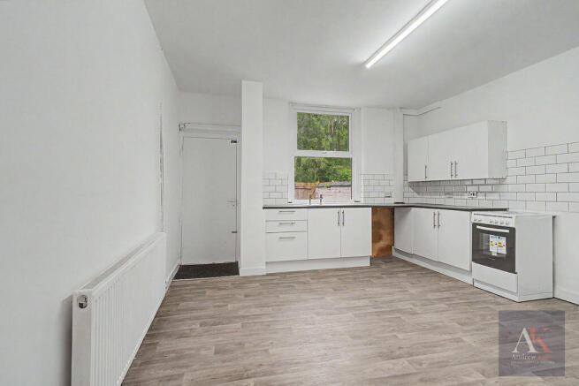 2 bed Terraced for sale Image 6