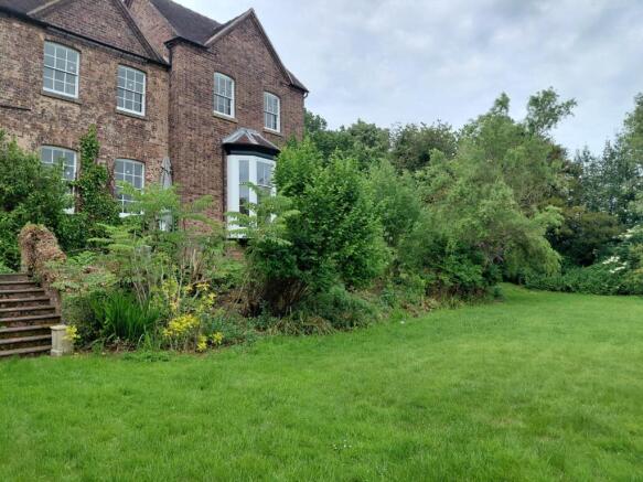 Large 5 Bedroom Old Rectory