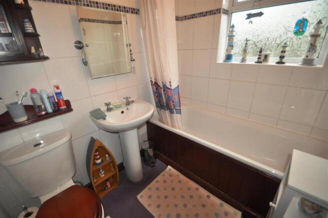 PrimroseBathroom.jpg
