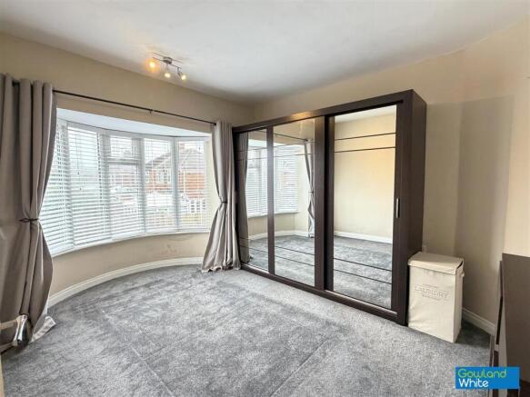 4 bed Semi-Detached for sale Image 10