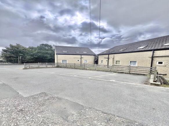 2 bed Apartment to rent Image 8
