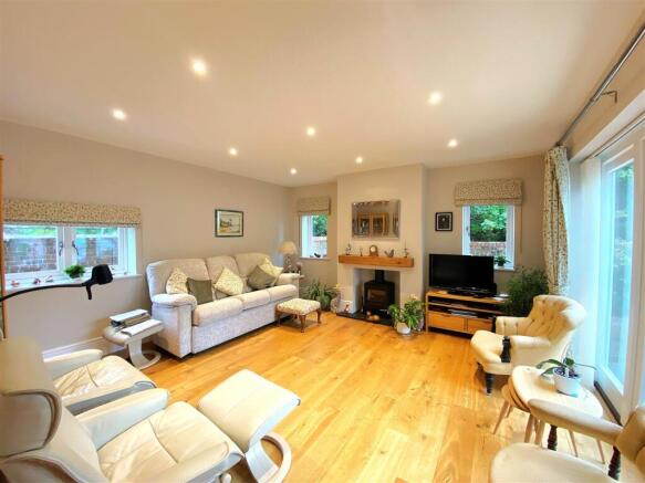 Barrack Hall - Lounge2.jpg