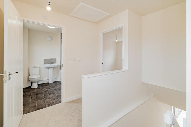 2 bed House for sale Image 7