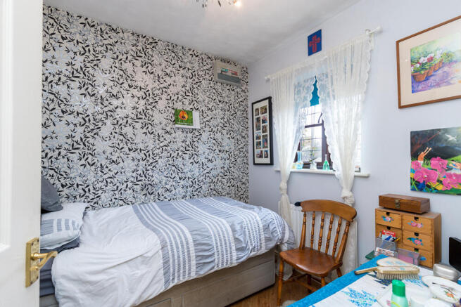 Dining Room / Bed 4
