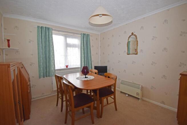 54 De Wyche Road, bed 2.jpg