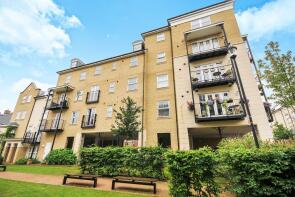 Flat 3, 37 Barbican Court, Renwick Drive, Bromley BR2 9TS