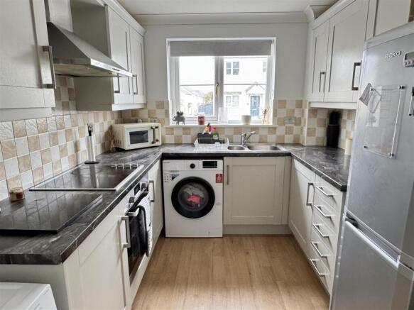 Kitchen: