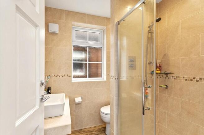 3 bed Terraced to rent Image 7