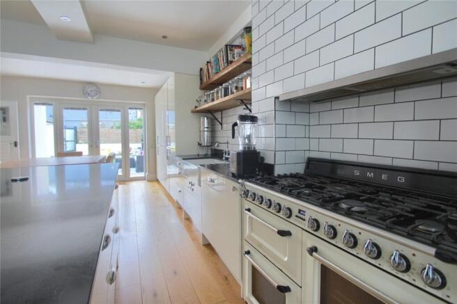 5 bed Terraced for sale Image 11