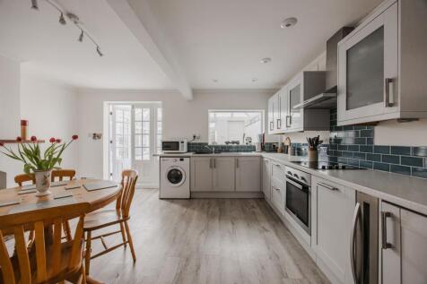 Three Bedroom with Loft Conversion Seaside Home in Sheringham