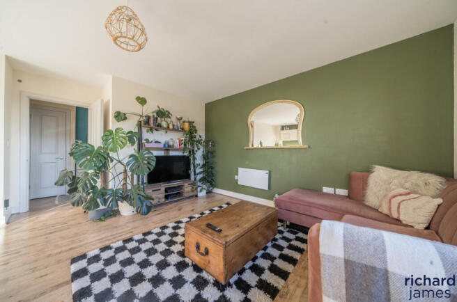 4ac6b35d47514de9b7d20c2f9434a046