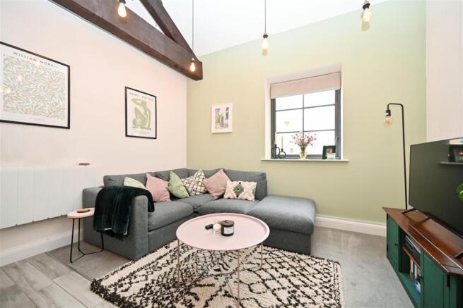 1 bed Apartment to rent Image 3