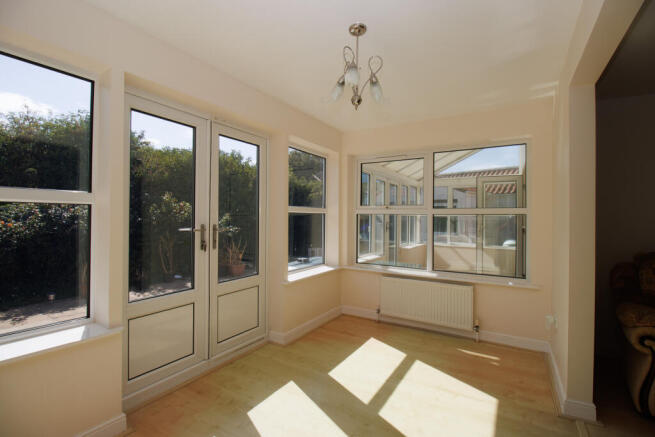 3 bed Detached Bungalow for sale Image 9