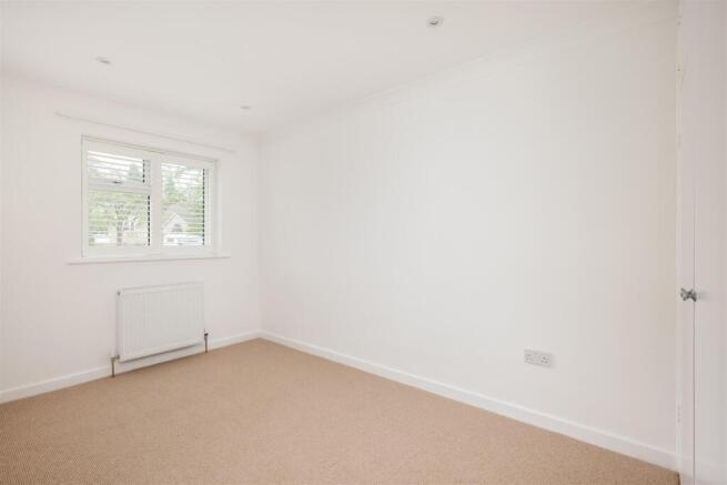 31 Nine Acres Close-7.jpg