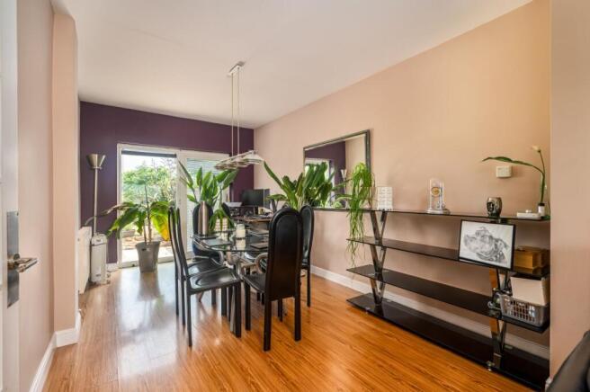 3 bed Semi-Detached for sale Image 4