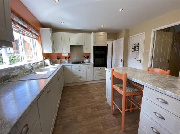 Kitchen two.jpg
