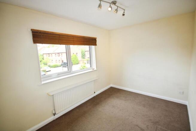 2 bed End of Terrace to rent Image 8