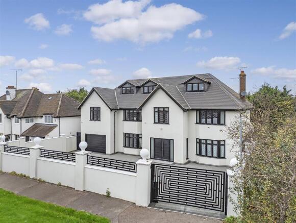 7-bed house on Mount Pleasant Road, Chigwell, IG7, £2,000,000
