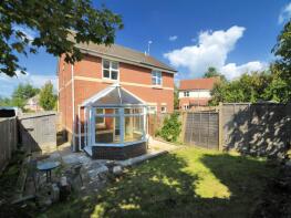 30, Armstrong Close, Bristol BS35 2PQ
