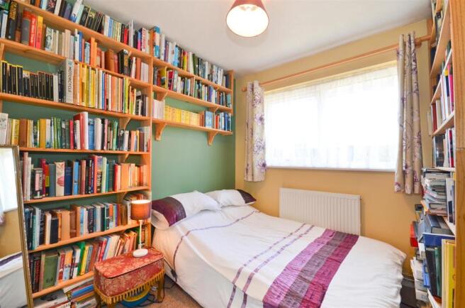 Bedroom 2.JPG