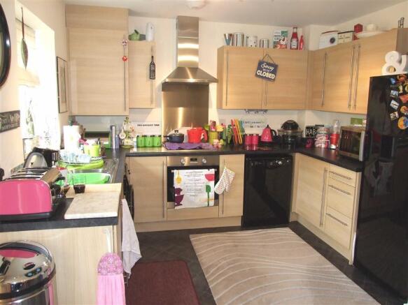 Kitchen / Dining Roo