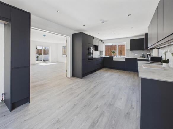 Kitchen / Utility