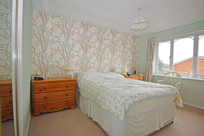 8 Crabtree Close, bed 1.jpg