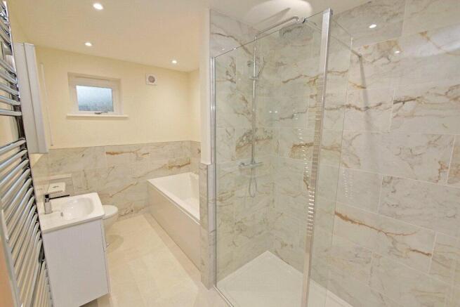 3 bed Semi-Detached for sale Image 11