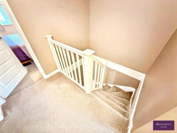 3 bed Semi-Detached for sale Image 11