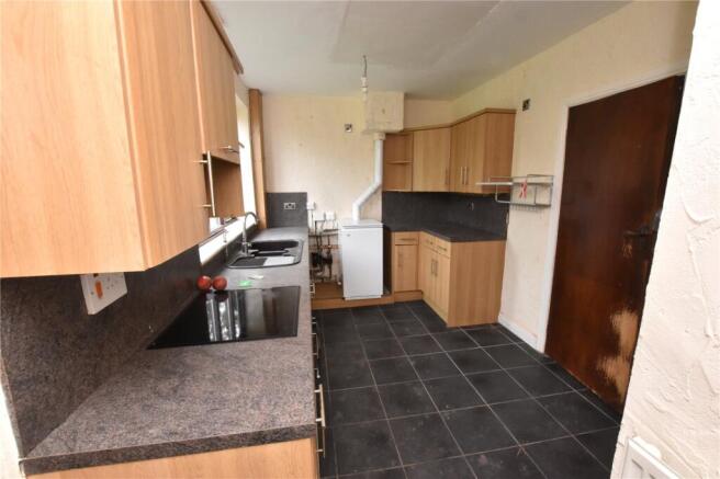4 bed Detached for sale Image 4