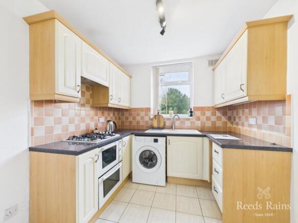 3 bed Semi-Detached for sale Image 9
