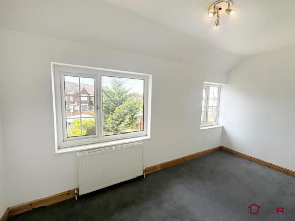 3 bed Terraced for sale Image 12