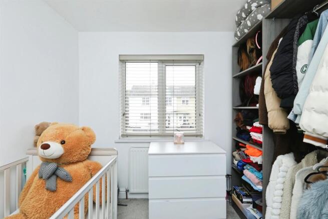 3 bed Semi-Detached for sale Image 8