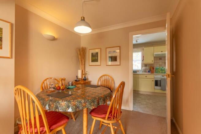 3 bed House for sale Image 8
