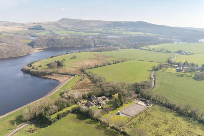 Taylors Farm, Back Lane, Heath Charnock, PR6 9DN photo 4