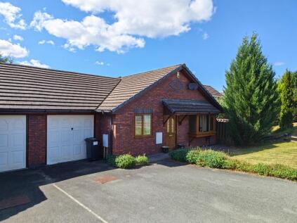 Maple Ridge Close, Llandrindod Wells, LD1
