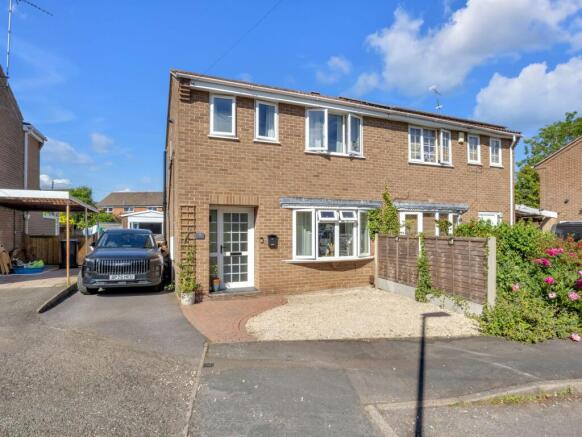 3-bed semi-detached on Paris Close, Ashby-De-La-Zouch, LE65, £315,000
