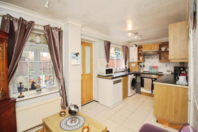Cranmer Drive, Syston, LE7 photo 4