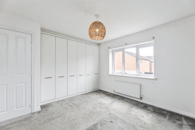 3 bed Semi-Detached for sale Image 7