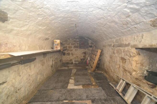 2 bed Terraced for sale Image 8