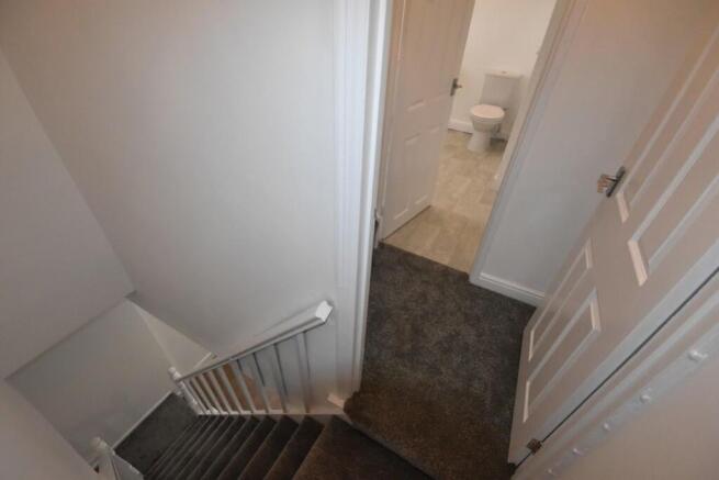 2 bed Terraced to rent Image 8