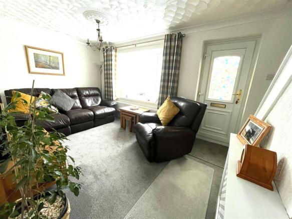 56 hardie avenue (24).jpeg