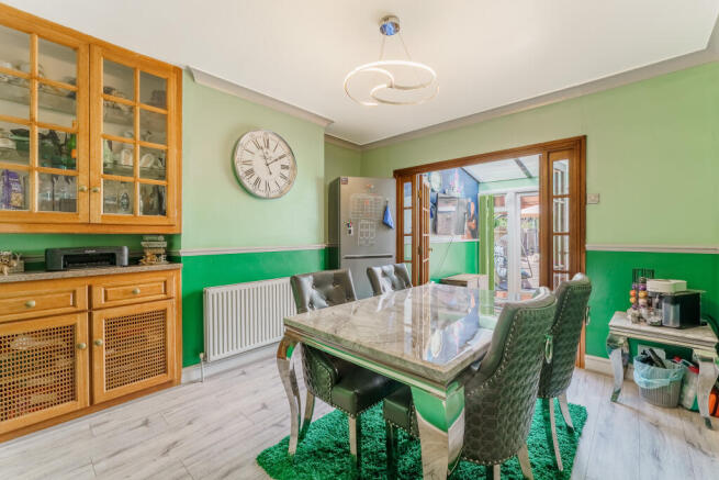 3 bed Semi-Detached for sale Image 9