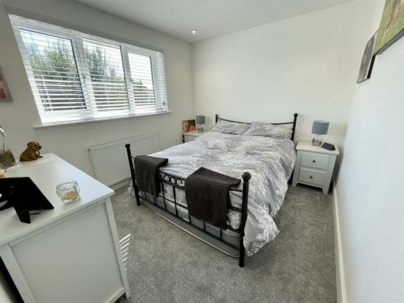 bed3.jpg