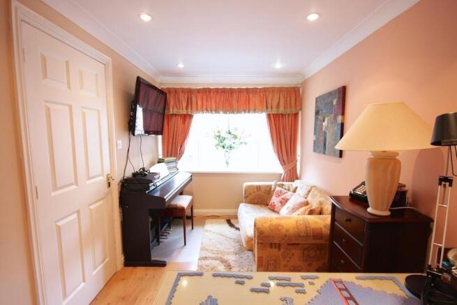 STUDY/PLAY ROOM