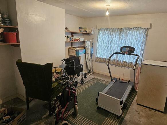 garage.jpg