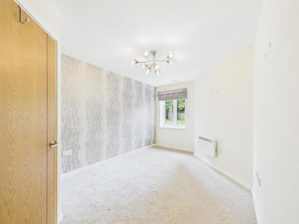 1 bed Retirement Property for sale Image 7